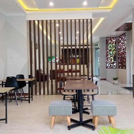 Alzara Hotel Syariah Wonosari Exterior foto
